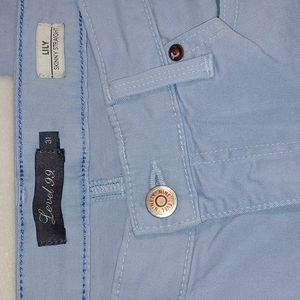 Level 99 Lily Skinny Straight jeans sz 31
